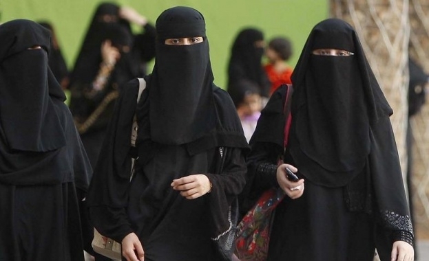 Жените в Саудитска Арабия занапред няма да са задължени да