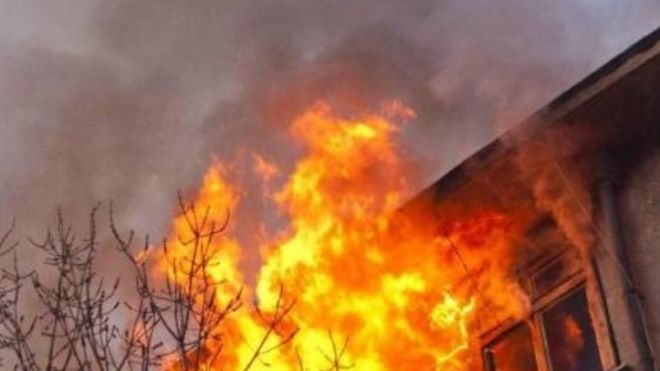 Разследват пожар в необитаема къща във врачанско село съобщиха от