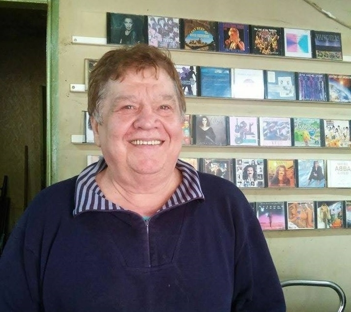 Преди часове почина легендарният ди джей Балона научи агенция BulNews От