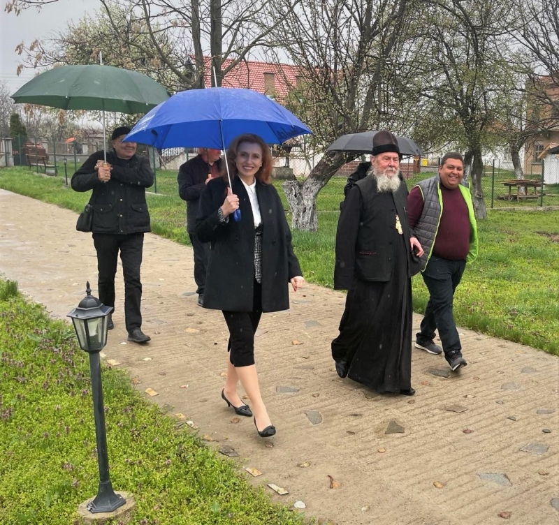 Областният управител на Монтана Ванина Вецина посети две населени места