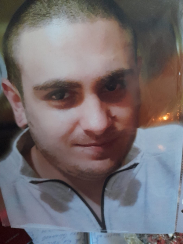 Близки на починало в Англия момче събират средства за да