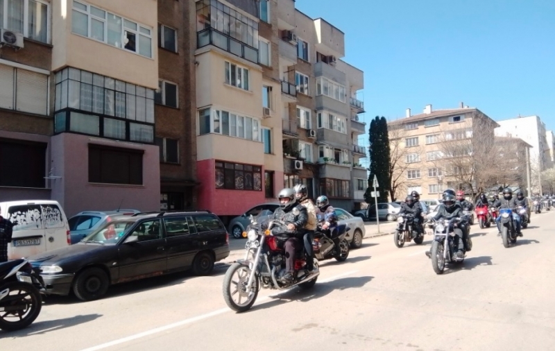 Над 100 мотористи се включиха в откриването на сезона в