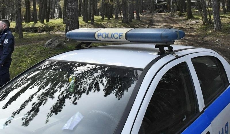 Полиция роднини и доброволци издирват 42 годишен мъж от Чепеларе Той