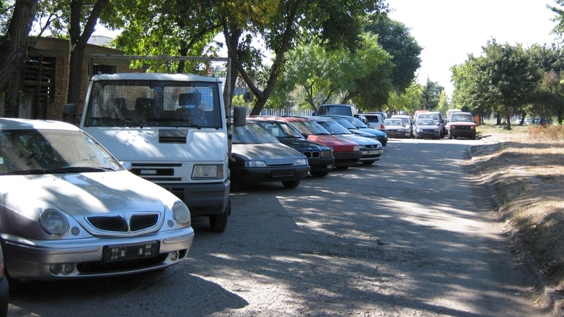 Регистрационни табели от паркиран автомобил са били откраднати от врачанското