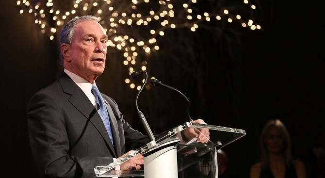 Американският милиардер Майкъл Блумбърг обяви че ще похарчи половин милиард