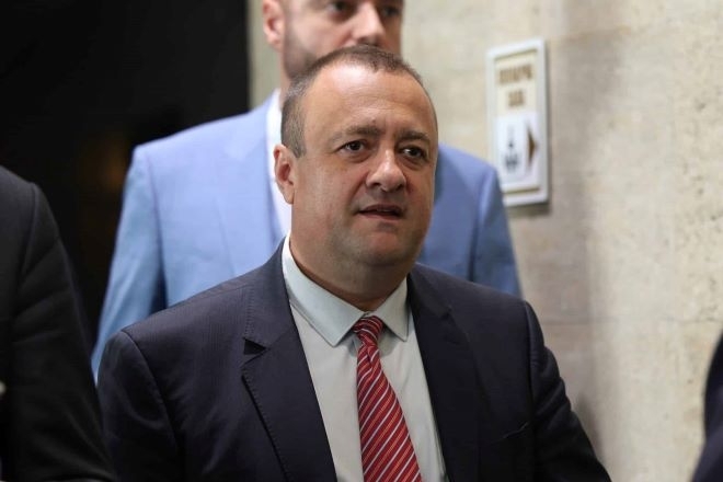 Министър Иван Иванов: Опозицията не става, мразят се помежду си