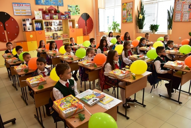 Над 500 първокласници прекрачиха прага на училищата в община Враца