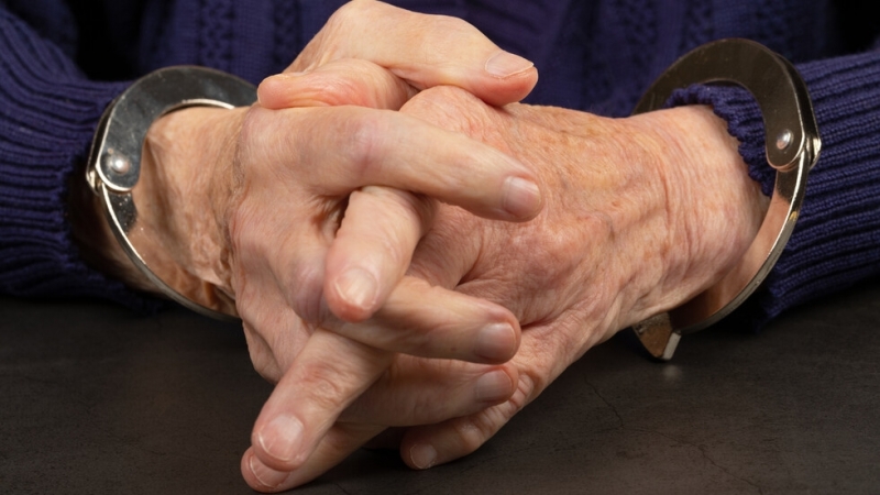 Жена на 80 г  и 54 годишен мъж са задържани в Дупница