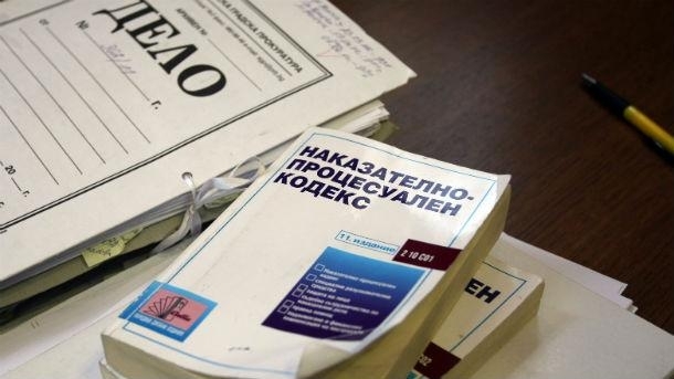 Докъде се докарахме! Разследваща полицайка от Монтана сви €1500 и мобилен телефон от доказателства по дело