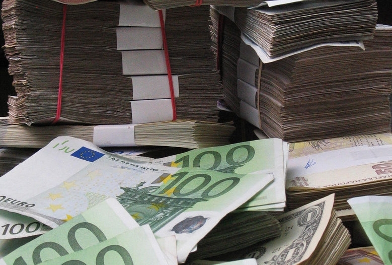 УниКредитБулбанк ще изнесе към 460 млн. лв. печалба в Италия, ДСК – 250 млн. лв. в Унгария