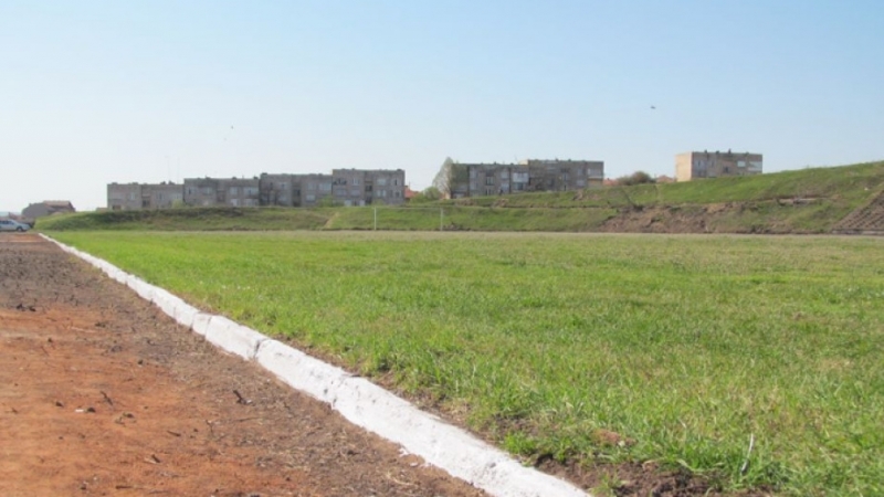 Продължава работата по възстановяване на градския стадион в Лом В