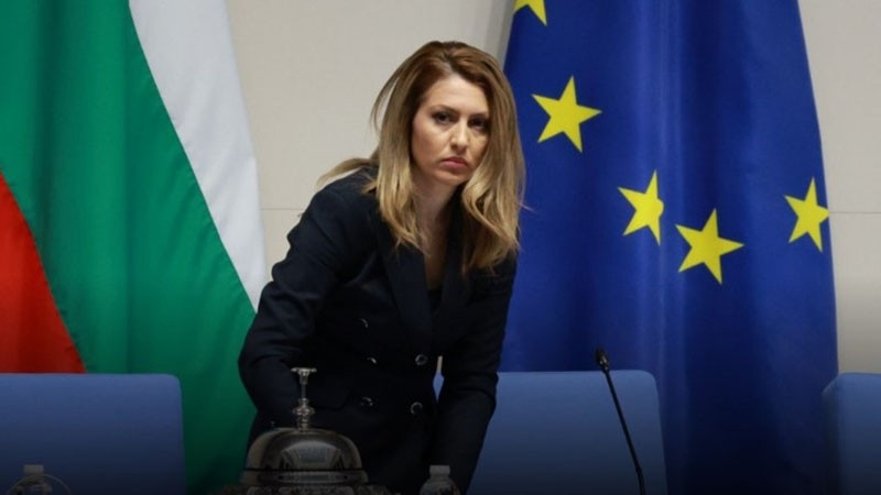 ПП ДБ иска оставката на председателя на Народното събрание Рая