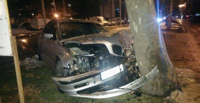 Четирима души са пострадали при катастрофа в Плевен 20 годишно момиче е с опасност