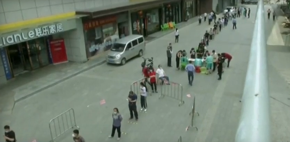 Тревожни новини от Китай стотици населени места са били