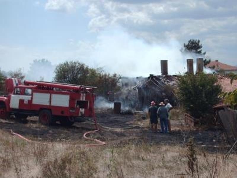 Млада жена е подпалила къща в мездренското село Долна Кремена
