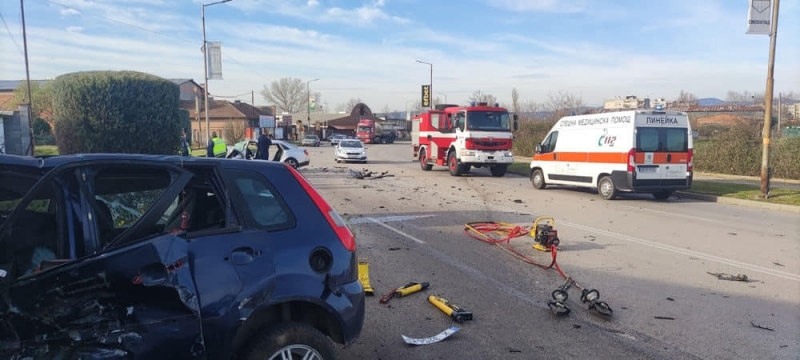 70 годишна жена е загинала тази сутрин при тежка катастрофа в