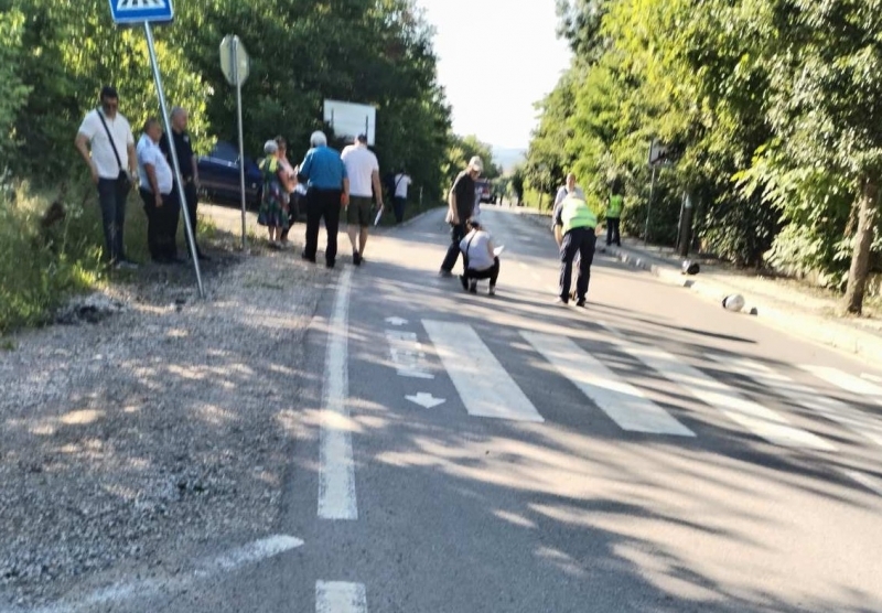 Момче и момиче загинаха в жестока катастрофа край Враца научи