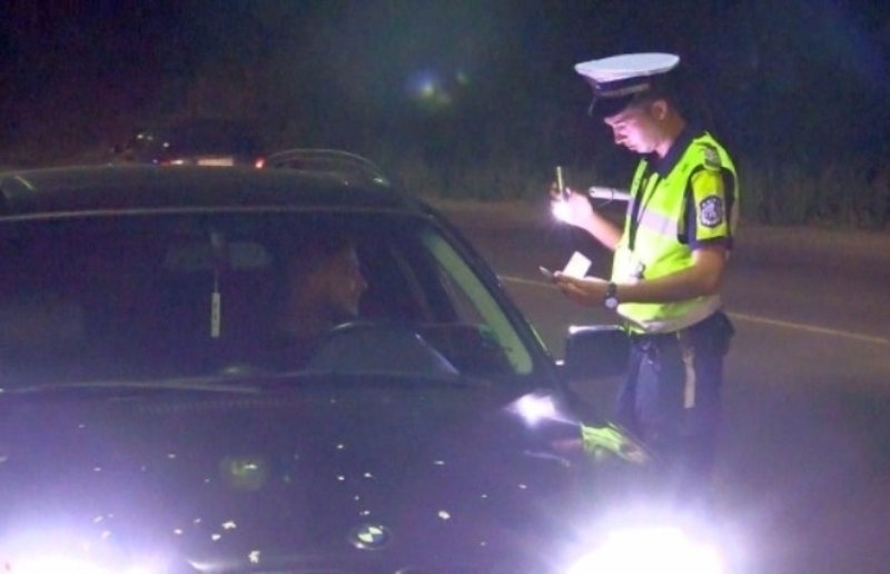 Ченгета спипаха подпийнал джигит зад волана във Врачанско съобщиха от