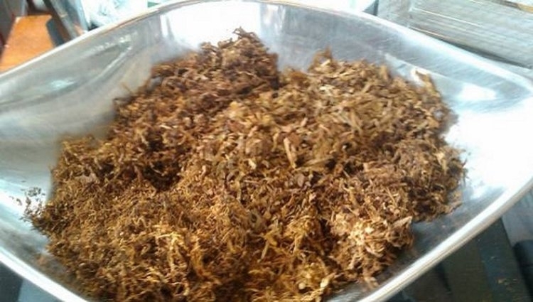 Полицията е иззела незаконен тютюн от продавач на кооперативния пазар