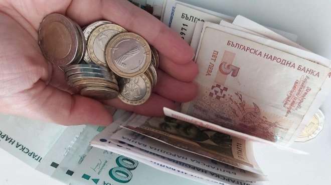 Общото ниво на финансовата грамотност в България е 58 Това