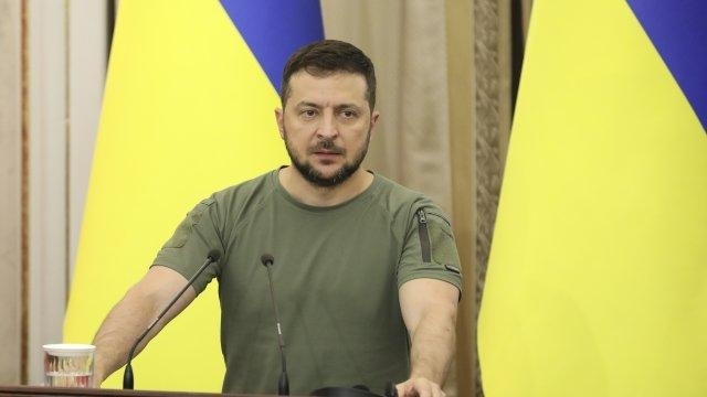 Съединените щати се отнасят към украинския президент Володимир Зеленски както