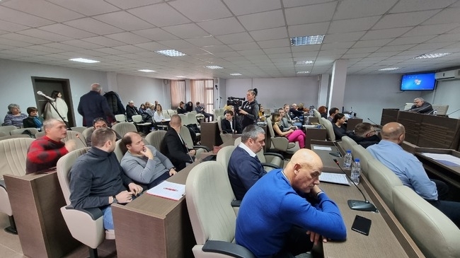 Общинските съветници във Враца си гласуваха месечно възнаграждение в размер