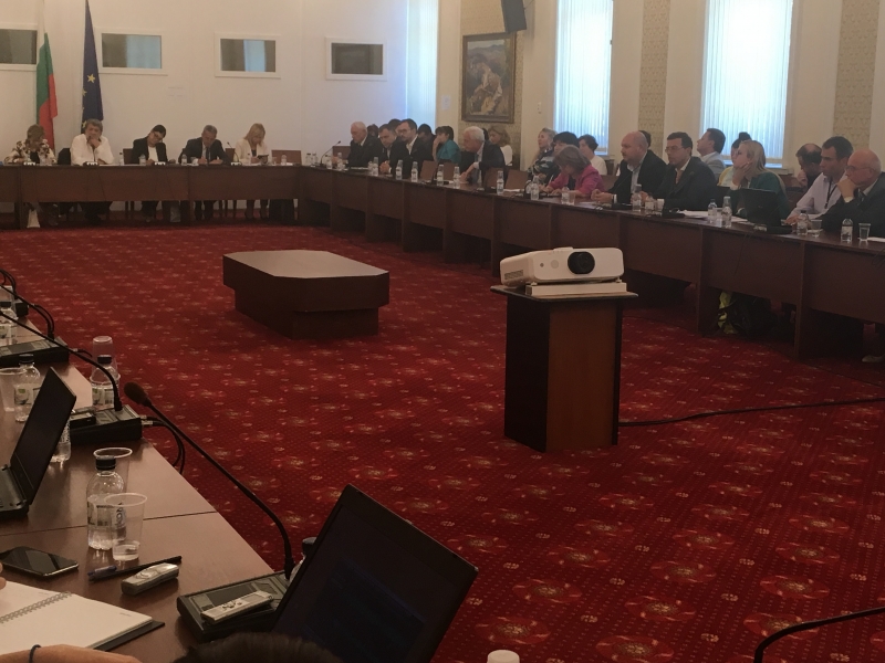 Народното събрание не трябва да е ковачница в която се