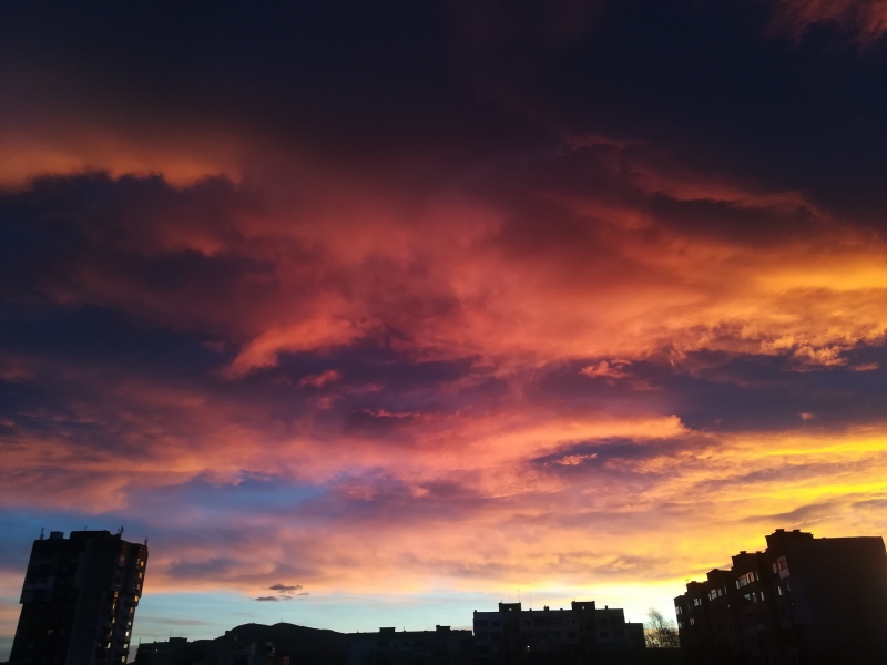 През нощта на места в низините и около водните басейни