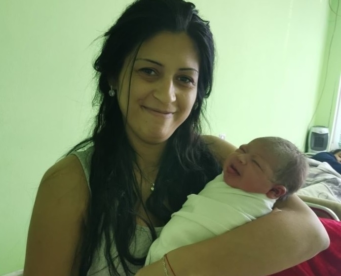 Три новородени бебета са се появили на бял свят в