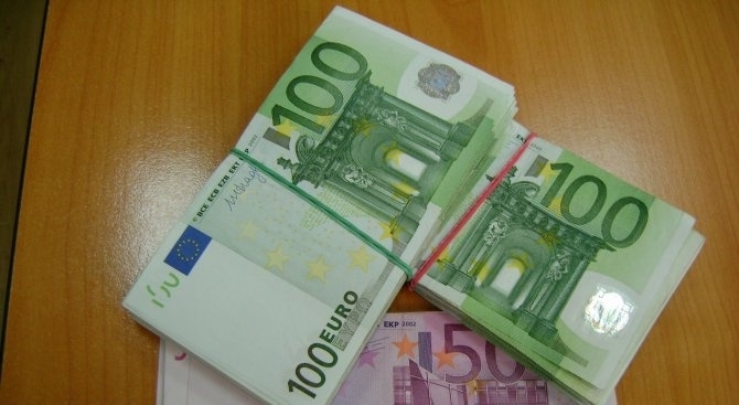 27 760 евро задържаха гранични полицаи и митничари на Терминал