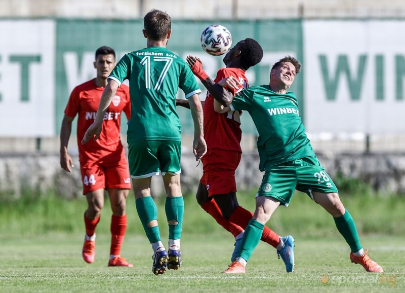 Ботев Враца и Царско село завършиха наравно 0 0 в двубой