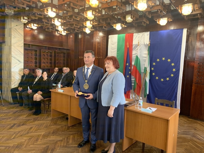 Кметът на Община Бяла Слатина инж Иво Цветков общинските съветници