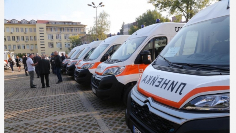 Нова високопроходима линейка получи Центърът за спешна медицинска помощ във