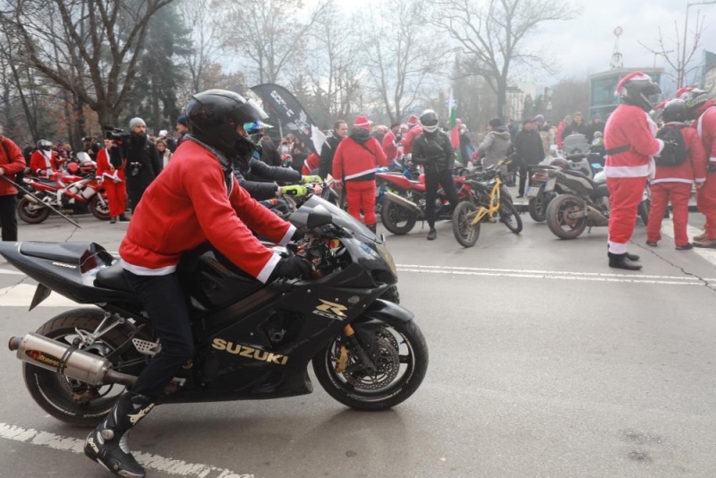 Мотористи от София Райдърс раздават подаръци на деца с увреждания