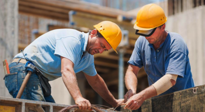 През месец април Инспекция по труда във Враца е констатирала