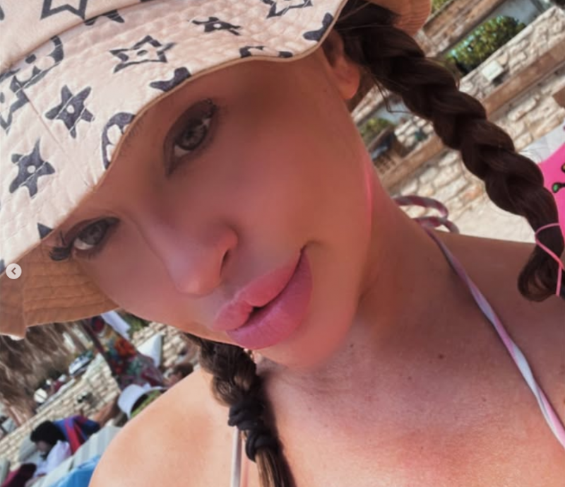 Гореща плеймейтка стана баскетболистка /снимки/