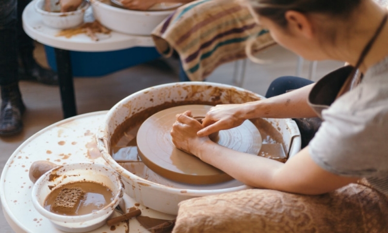 Младежкият дом в Монтана организира работилница по грънчарство