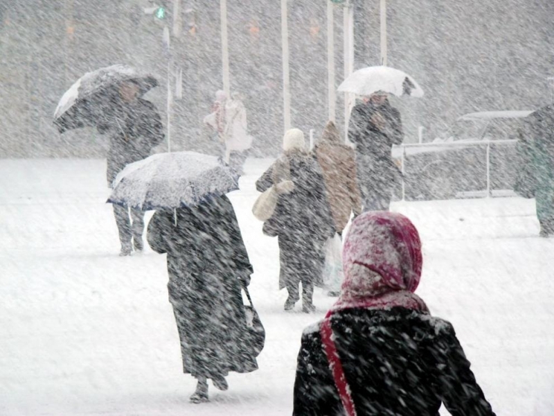Снежни бури и захлаждане се очакват скоро в България информират