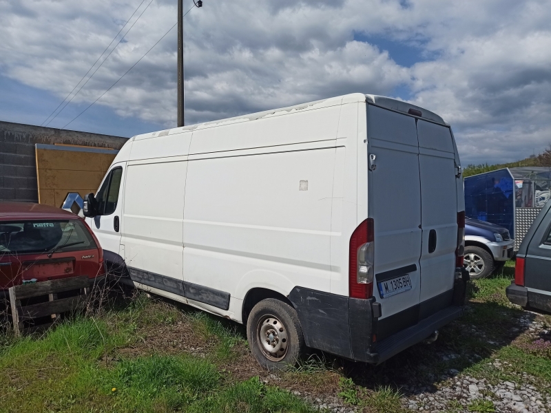 НАП Монтана продава на търг с тайно наддаване бус научи BulNews