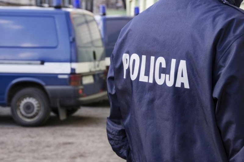 Двама души бяха ранени при стрелба в училище в Полша