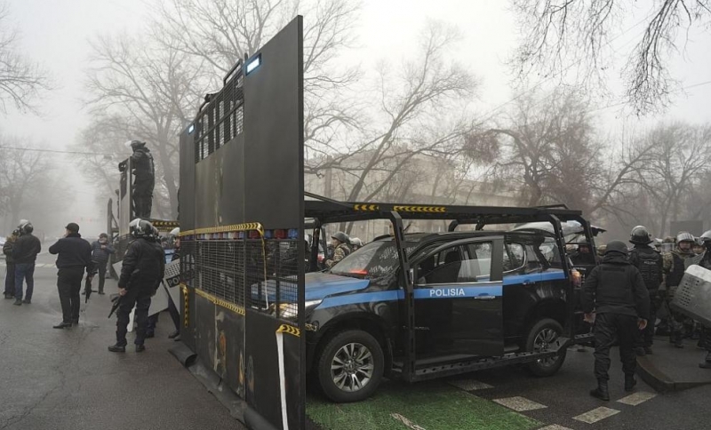 Министерство на вътрешните работи на Казахстан съобщи че при размириците