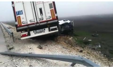 Втори ден катастрофирал ТИР на автомагистрала Марица на 10 км