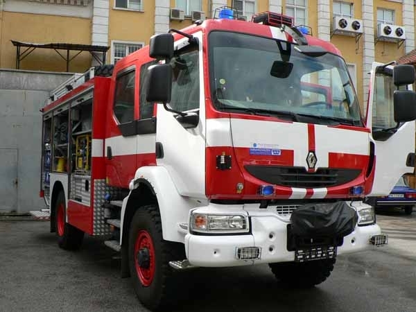 Късо съединение предизвикало пожар в мазе в комплекс Крум Бъчваров