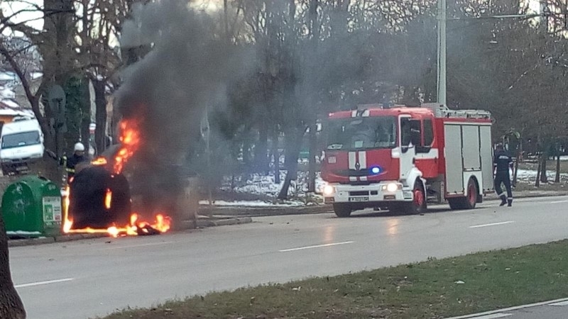 Кола се разминала на косъм от избухване в пламъци в