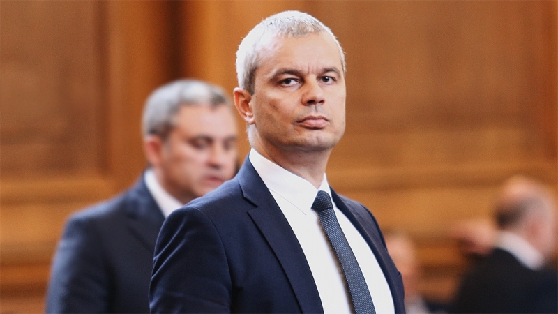Костадин Костадинов отряза Николай Габровски за среща