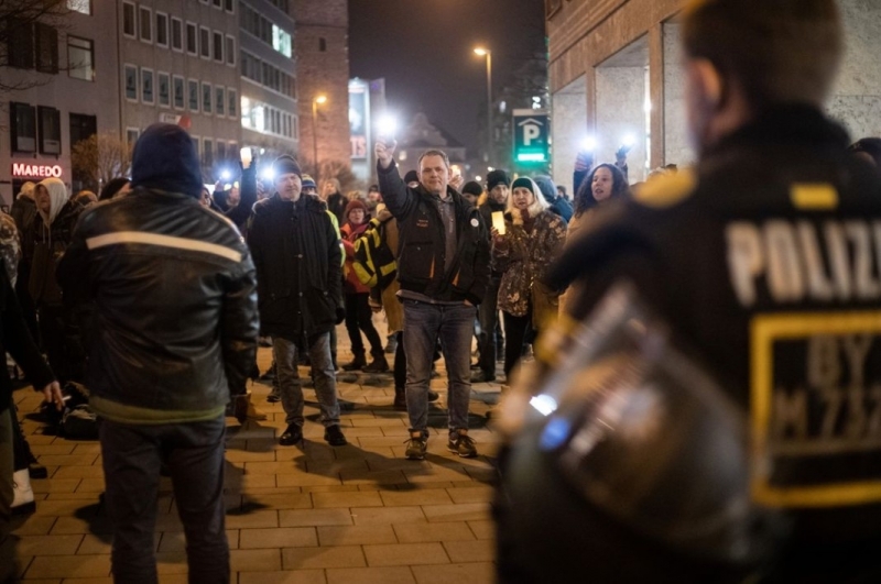 Над 20 000 човека участваха в протести срещу ограниченията заради