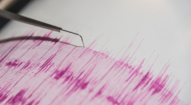 Земетресение с магнитуд 5,5 по скалата на Рихтер разтресе Гърция
