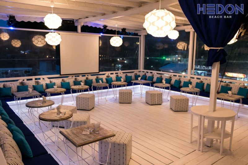 Известният бийч бар Хедон в Созопол започна да набира персонал