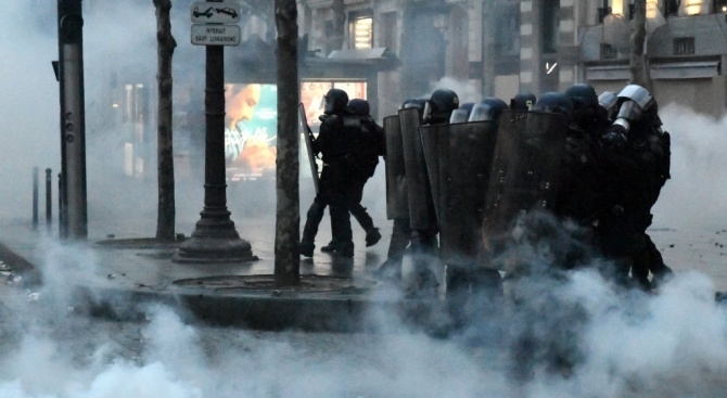 Двама демонстранти бяха убити днес в Багдад на антиправителствения протест