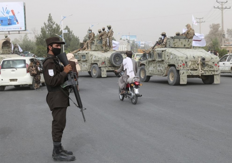 Атентатор самоубиец днес извърши нападение в частна банка в град
